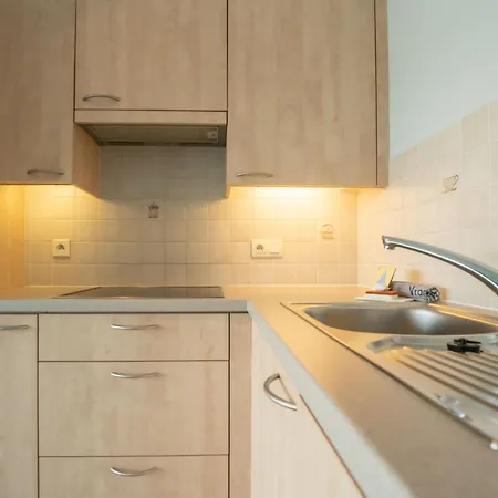 דירה Residentie Lautrec-2 By Interhome ברדנה